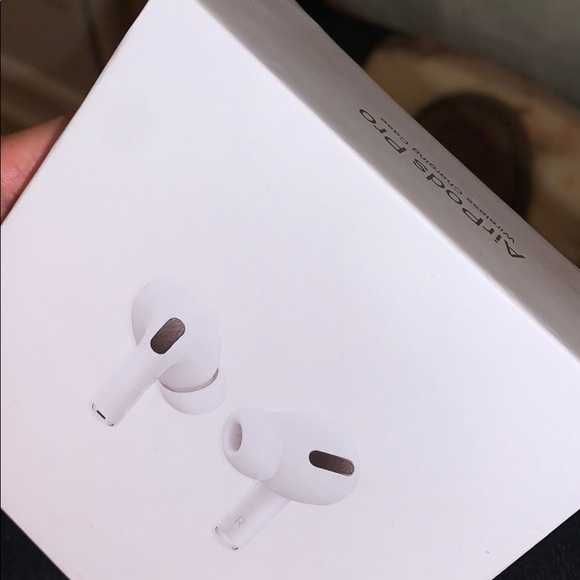 AirPods Pro ultima cutie