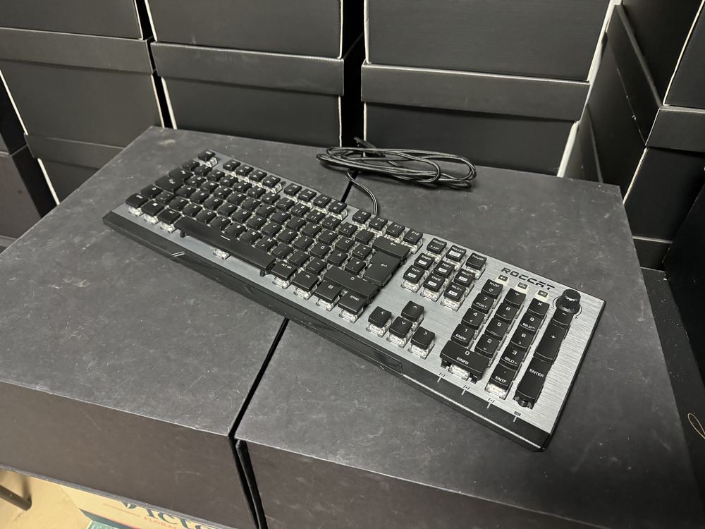 Tastatura gaming ROCCAT Vulcan 120 AIMO