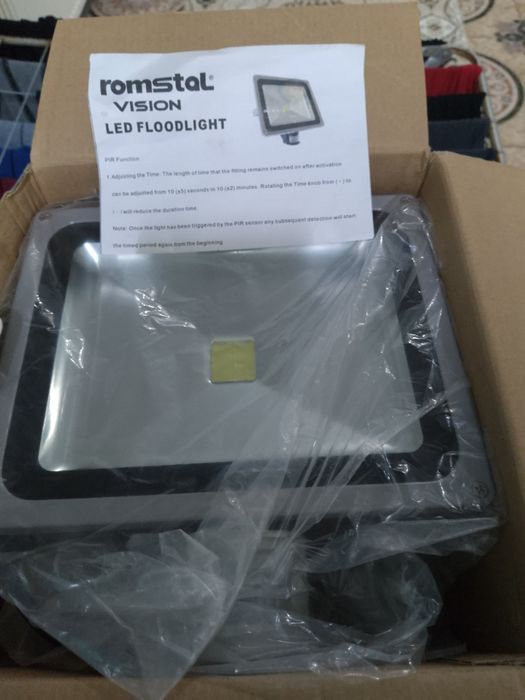 Proiector Romstal de stâlp de exterior.Calitativ.