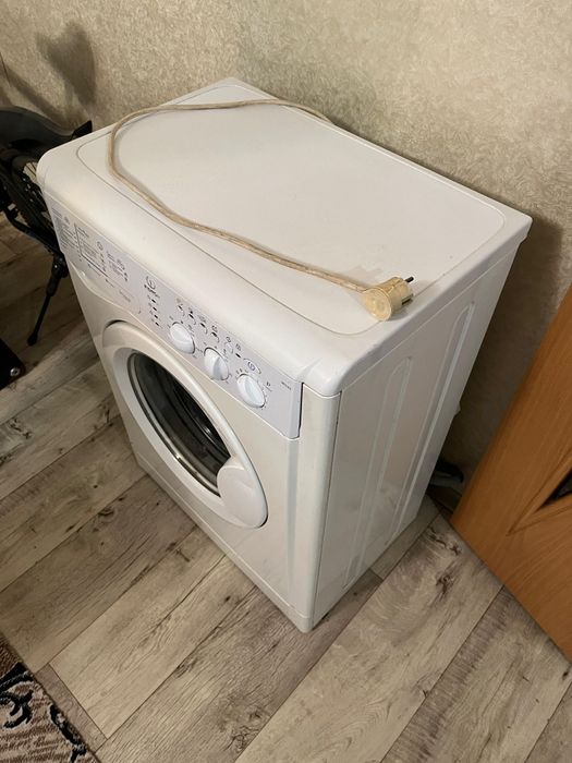 Продаётся стиральная машина.
Все работают, кроме режима быстрая стирка