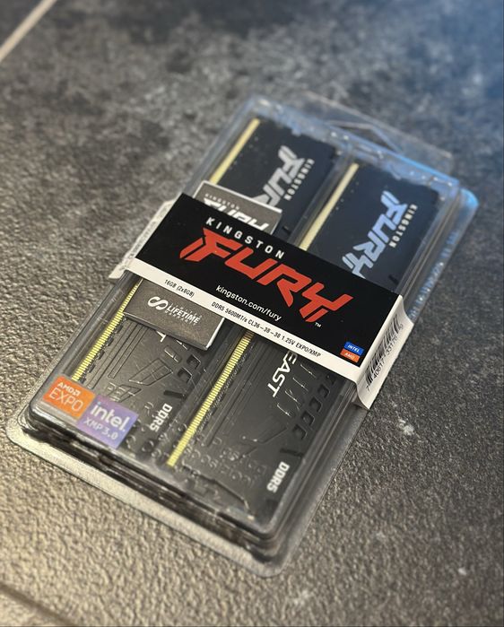 RAM DDR5 Kingston Fury 16 GB 5600mhz
