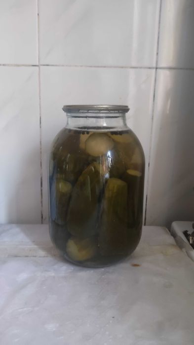 Огурцы соленные 2х литровая банка