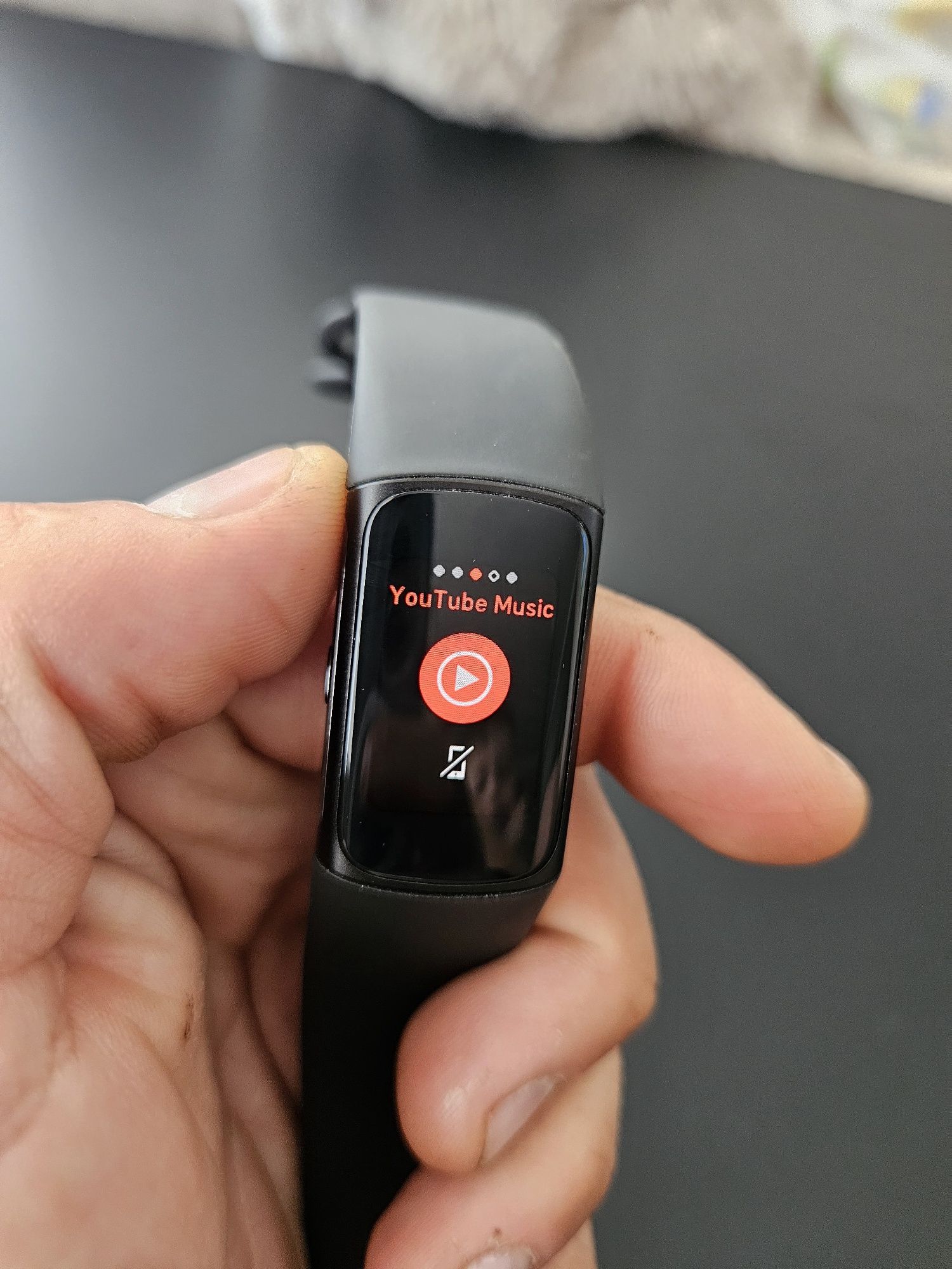 Bratara fitness Fitbit Charge 6, GPS + GLONASS, Bluetooth, NFC, Negru
