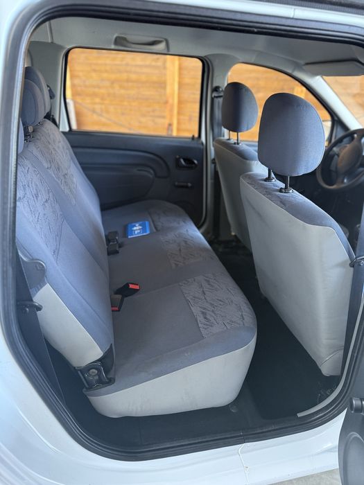 DACIA LOGAN MCV- 1,4 Mpi-74000km -recent adusa !!!