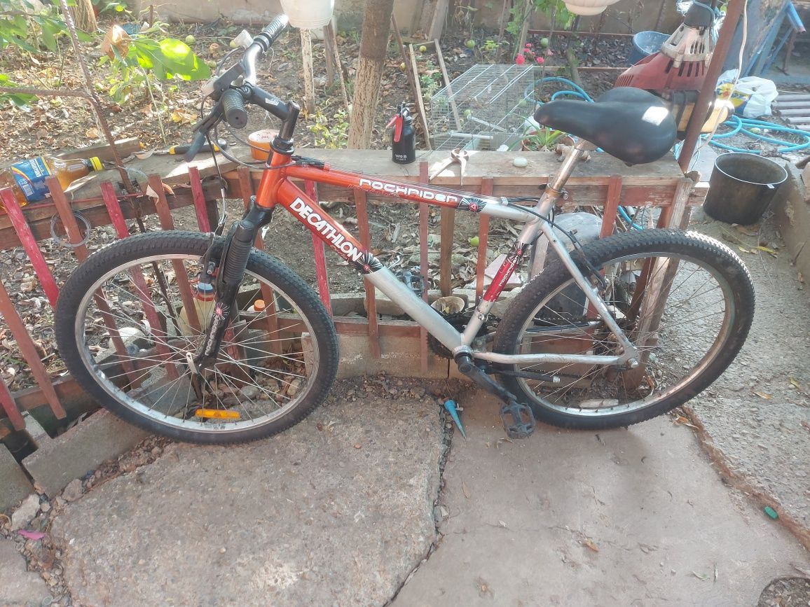 Bicicleta adulti 26 suspensie furca fata aluminiu ,500 lei