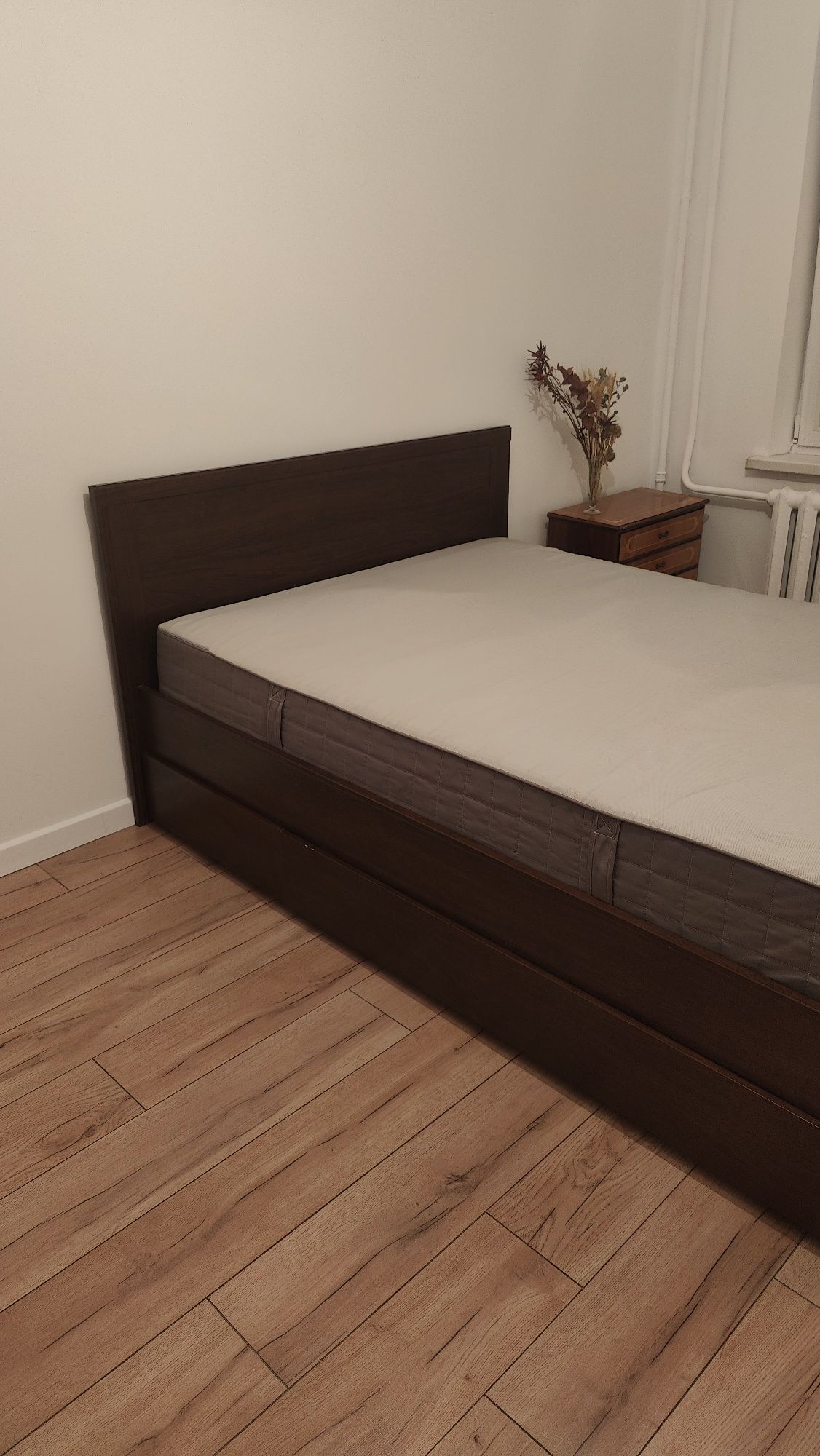 Двухспальная кровать IKEA