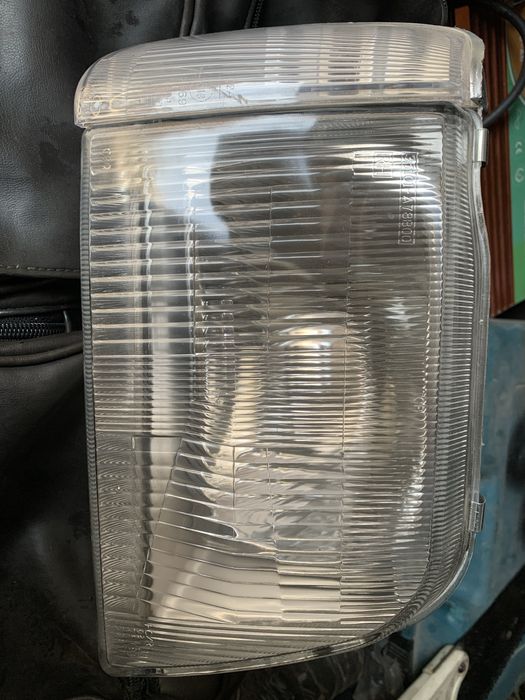 Продам переднюю фару на тико