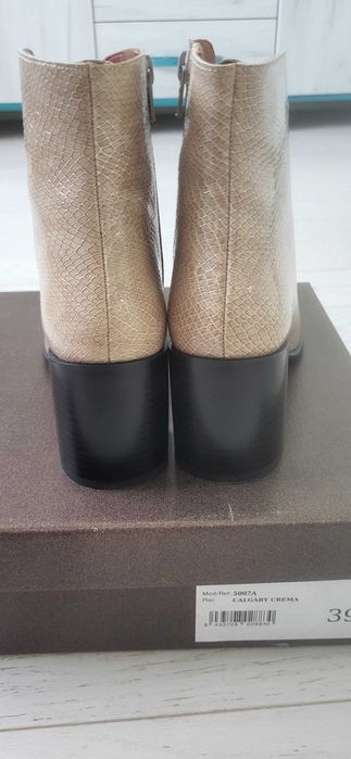 Botine de piele bej, cu toc, ALURA, mar. 39