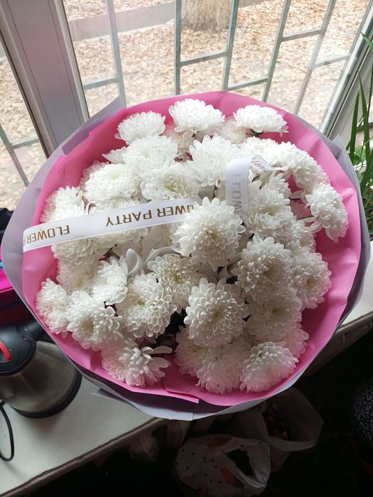 Продам букет цветов сегодня брали