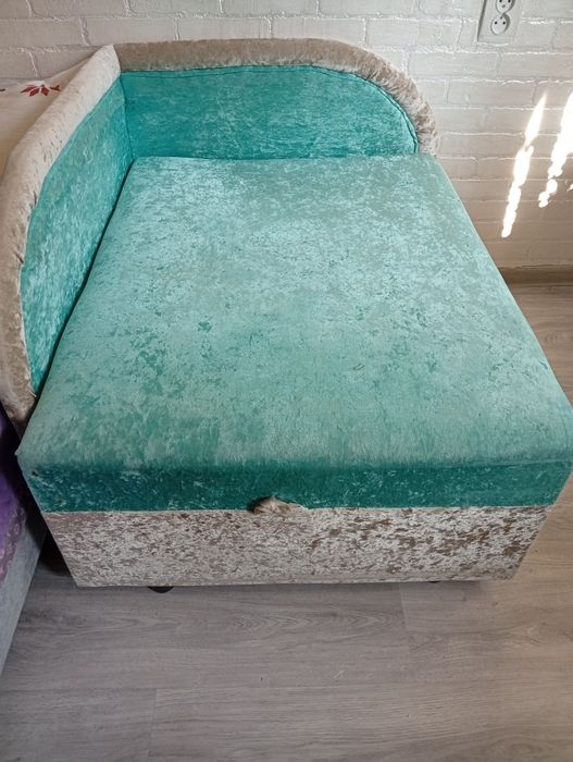 Продам диван-кровать подростковая