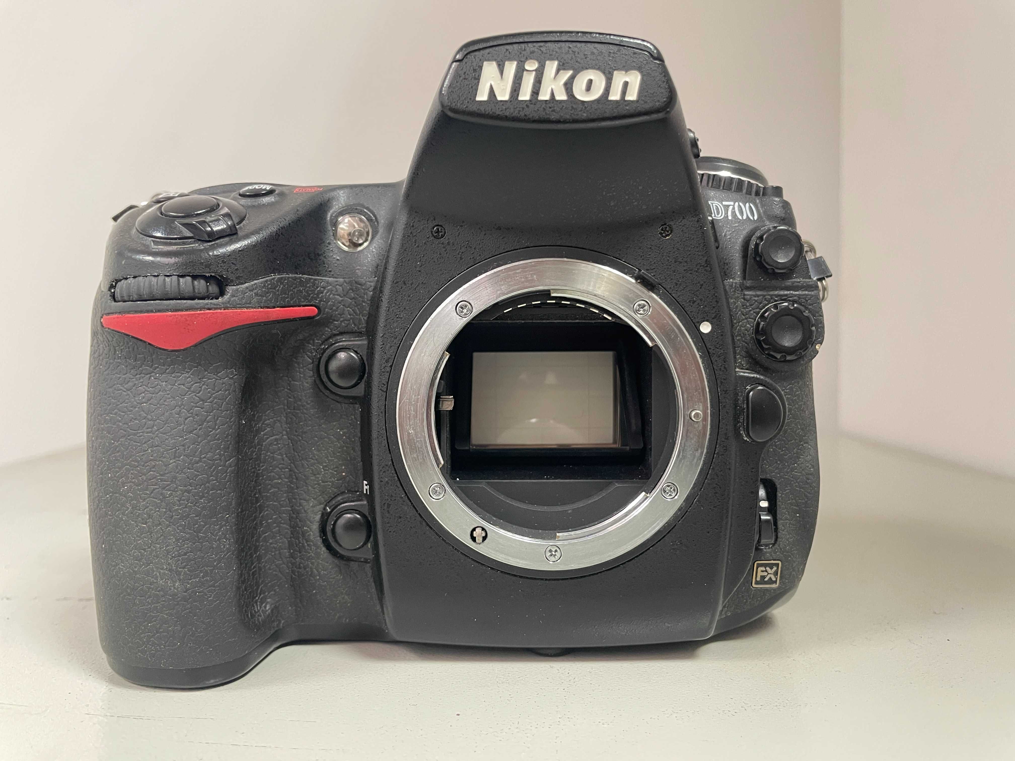Nikon D700 - body + accesorii