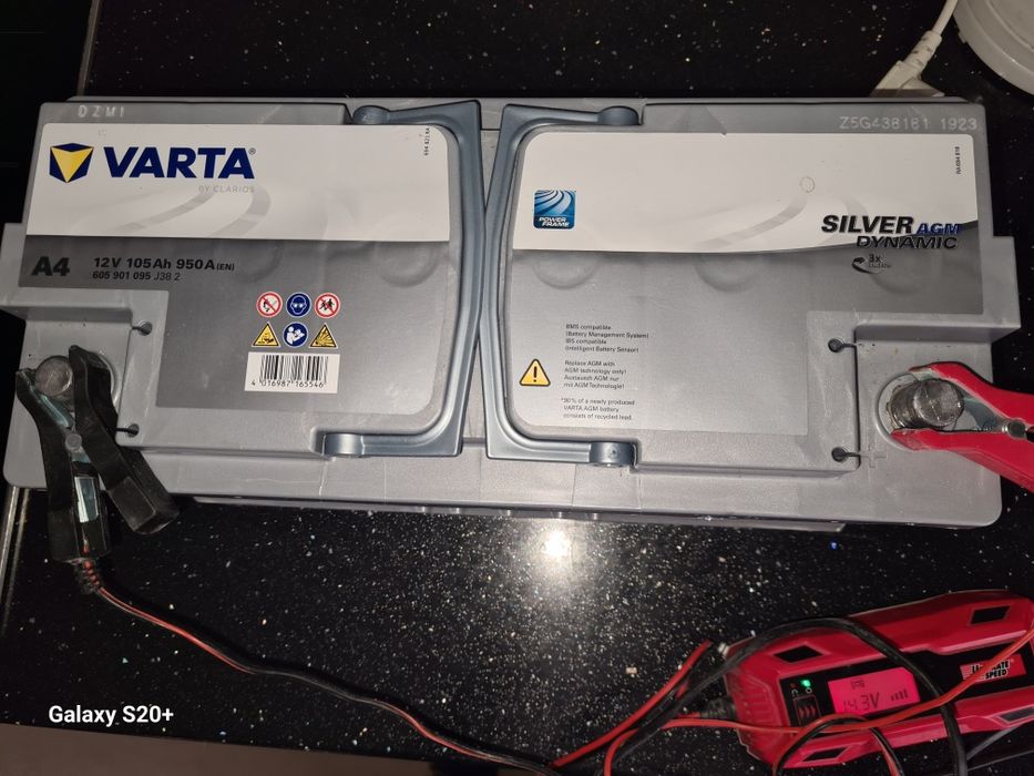 Acumulator Auto Varta start stopAGM  12v105Ah 950A