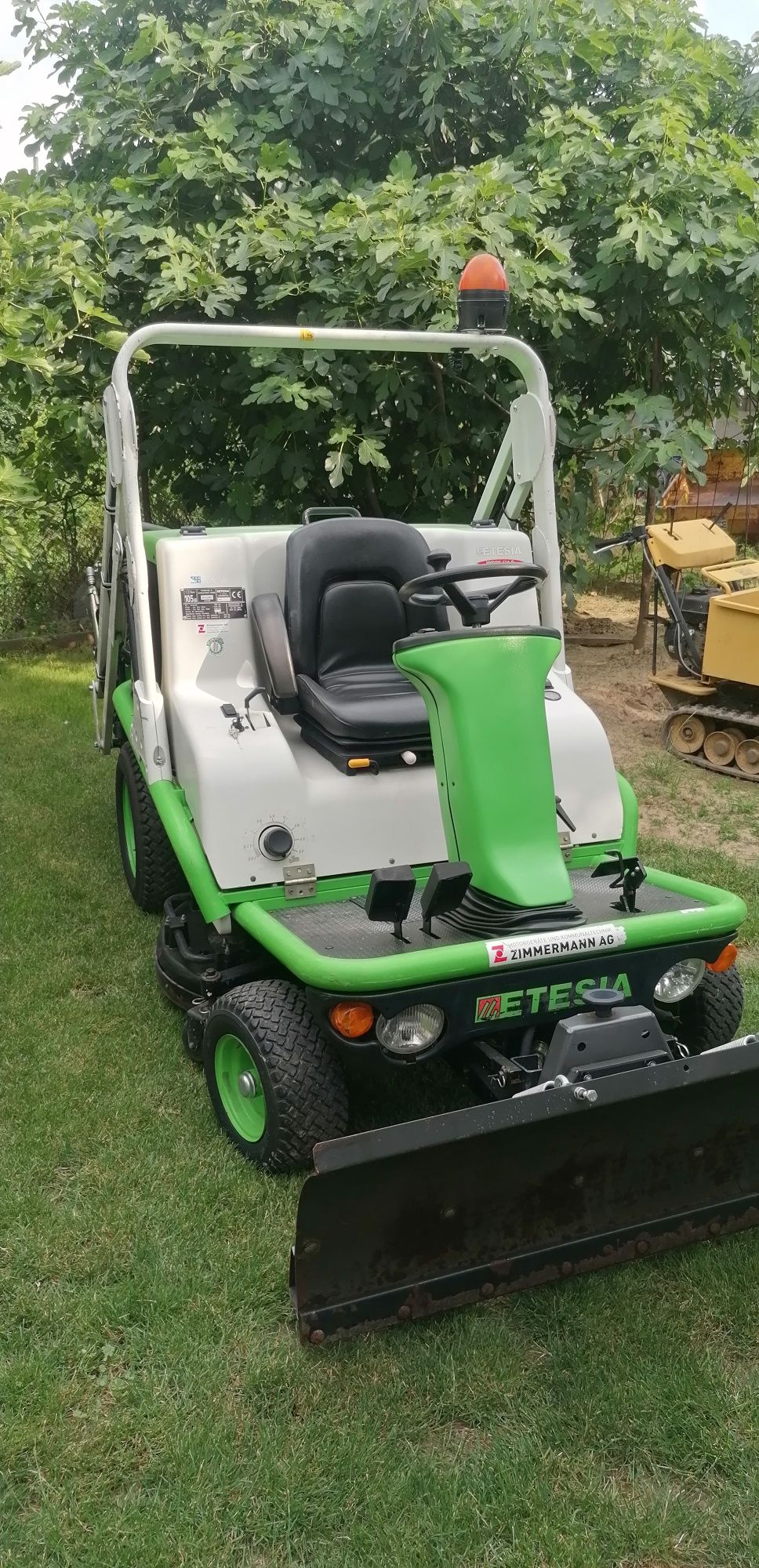 Трактор косачка ETESIA 124 D хидро