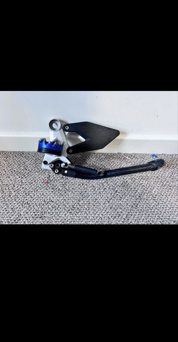 Husqvarna 701 - suport pentru piciorul stang, inclusiv pedala si cric