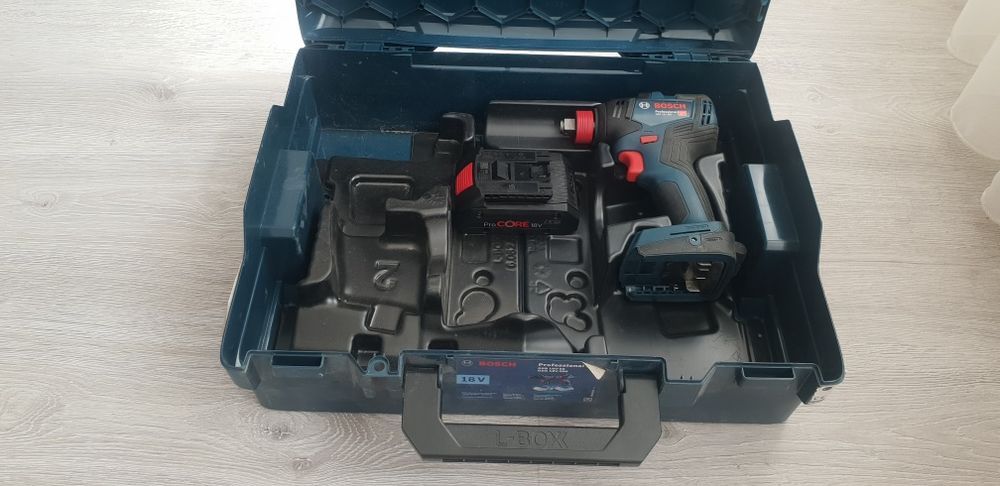 BOSCH GDX 18V-200

Șurubleniță cu impuls/impact Li-Ion, 200Nm,
