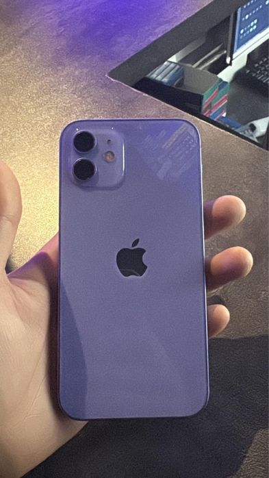 Продам iphone 12 64gb