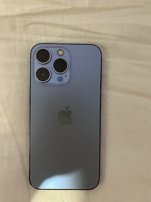 Iphone 13 pro sierra blue