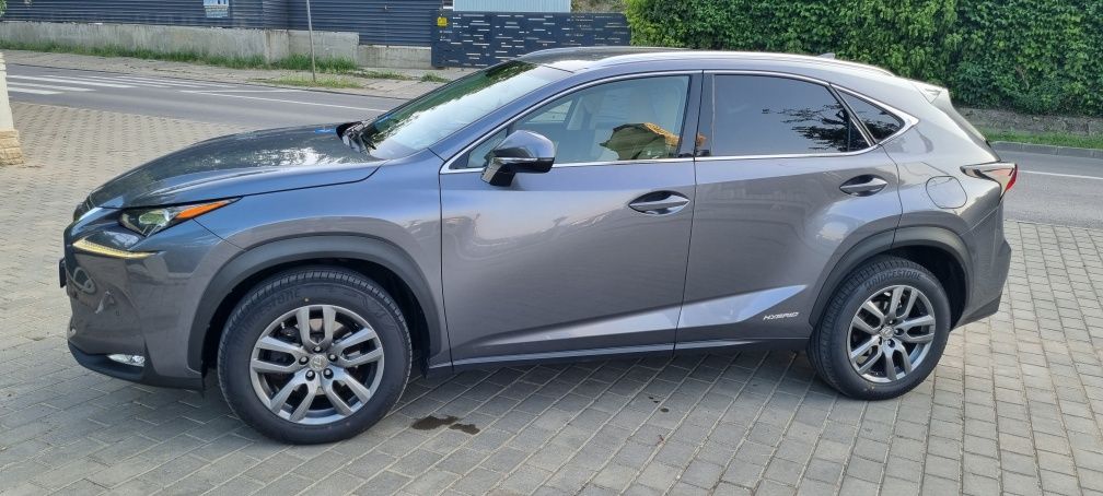 Lexus NX 300h hybrid 4x4 garantie