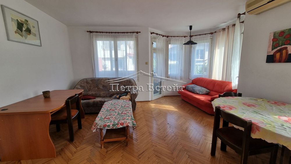 Дава се под наем Тристаен апартамент в Варна, Бриз - 107 кв.м за 459 € - Снимка #7