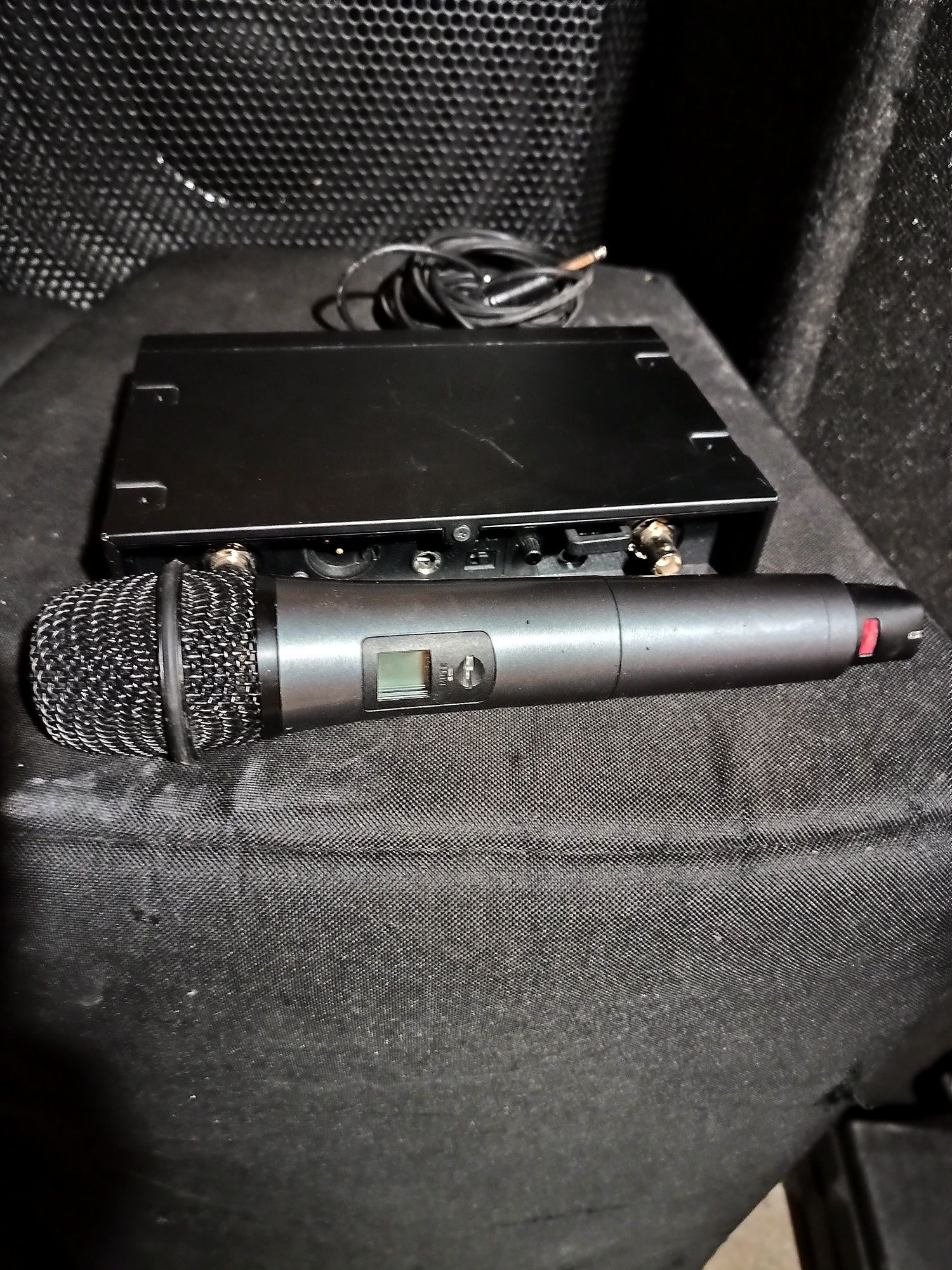 Microfon fara fir Sennheiser (shure dynacord fbt rcf Electro Voice EV)