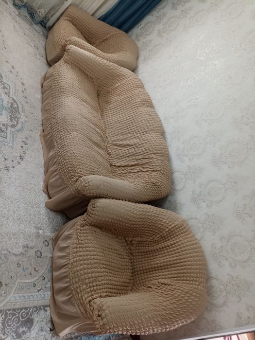 Кресло и диван в хорошем состоянии
