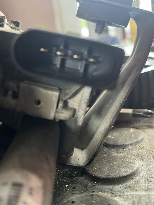 ansamblu stergator touran dreapta