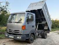 Nissan Atleon 2005