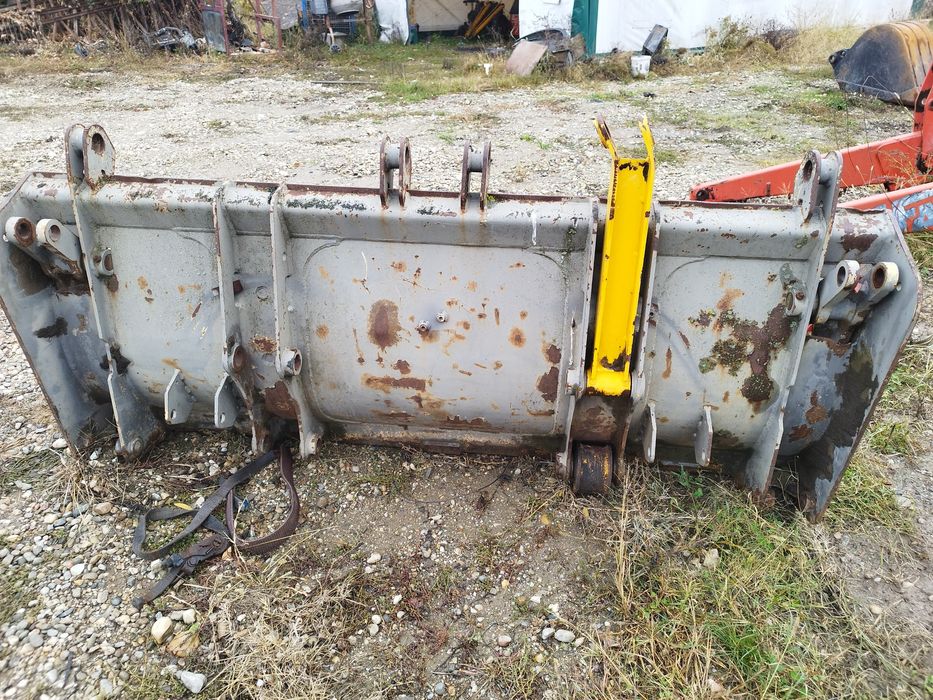 Cupa multifuncțională jcb