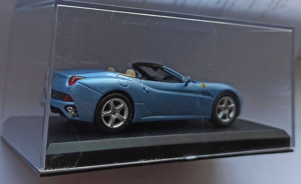 Macheta Ferrari California 2008 blue - IXO/Altaya 1/43