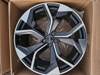 Jante noi Audi Q8 sau Q7 R22