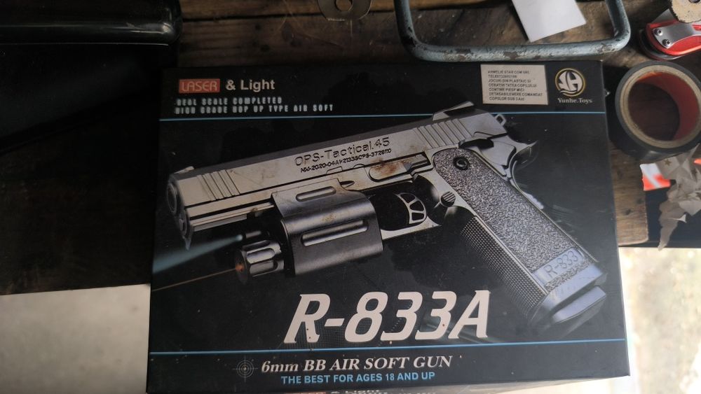 Vând pistol cu bile