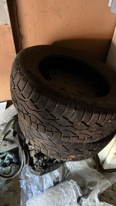 Шины 215/60/R16 зимние шипованные