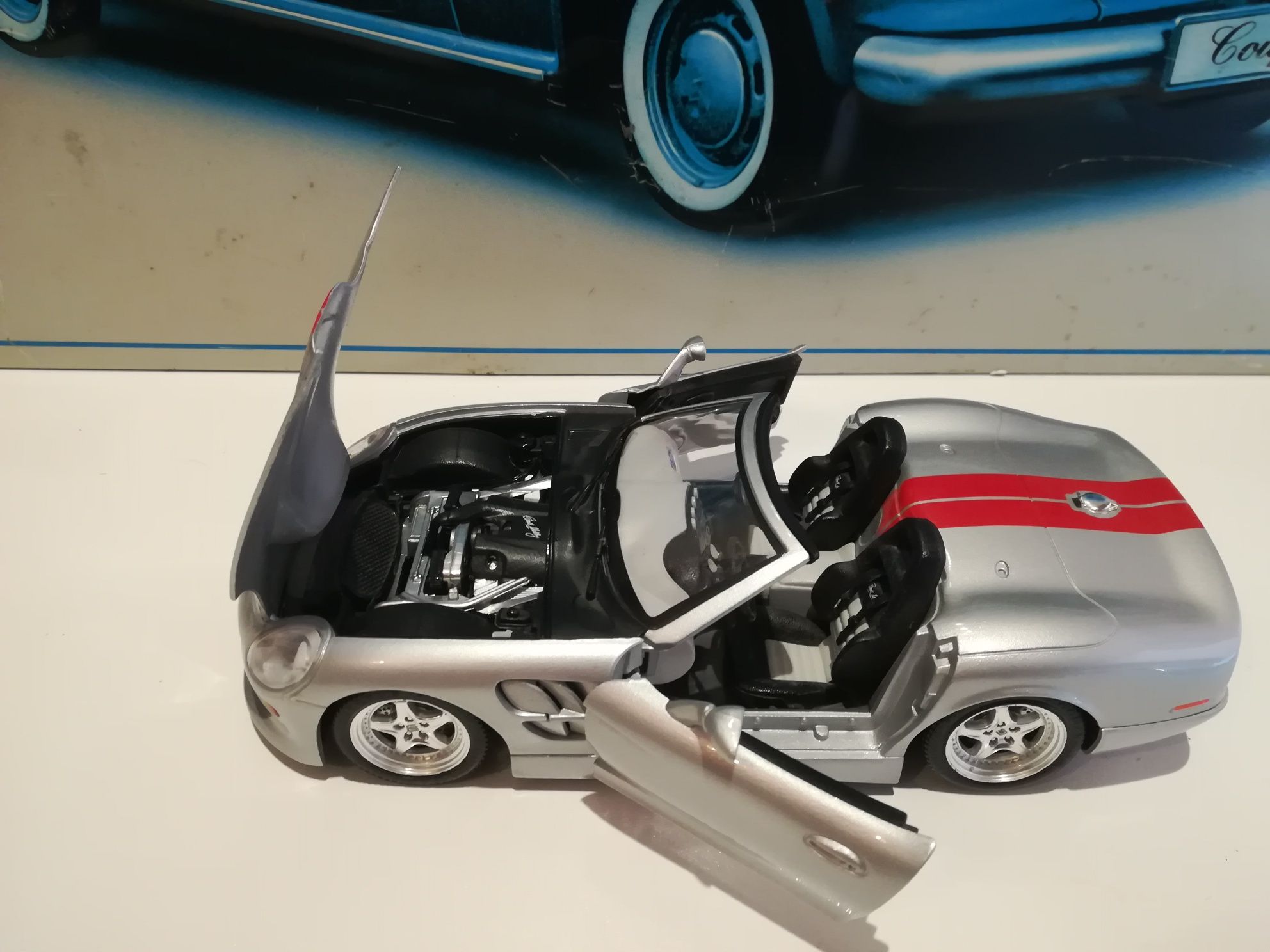 Shelby series1 , scara 1:18, bburago