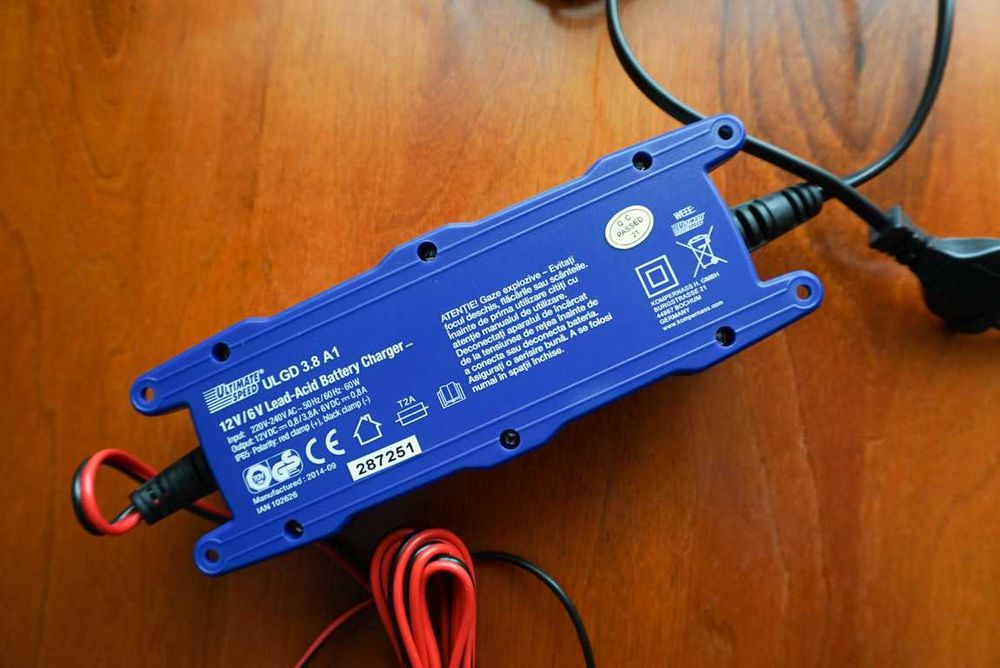Încărcător acumulator inteligent întreținere desulfatar auto/moto120Ah