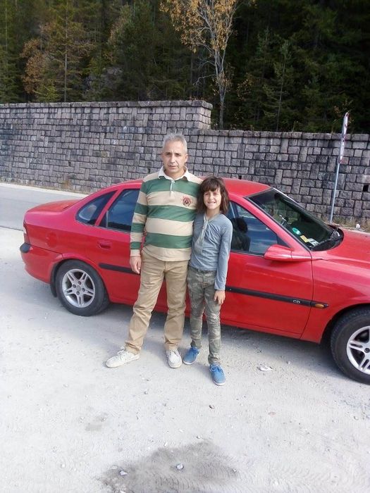 Продавам Опел Вектра 1.6.