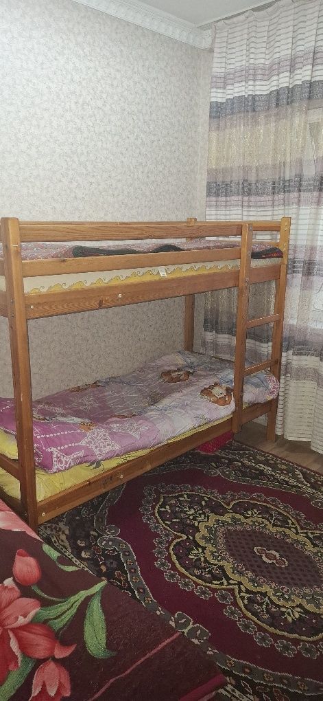Продается кровать двухяростный