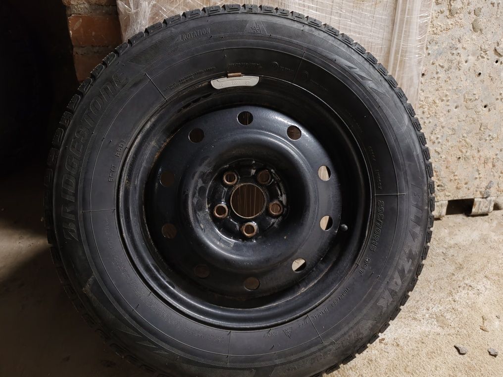 4 бр. джанти със зимни гуми за Subaru Forester  205/70/15