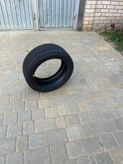 Продаю зимние шины Triangle 225/45 R17
	•	Состояние: почти новые, езди