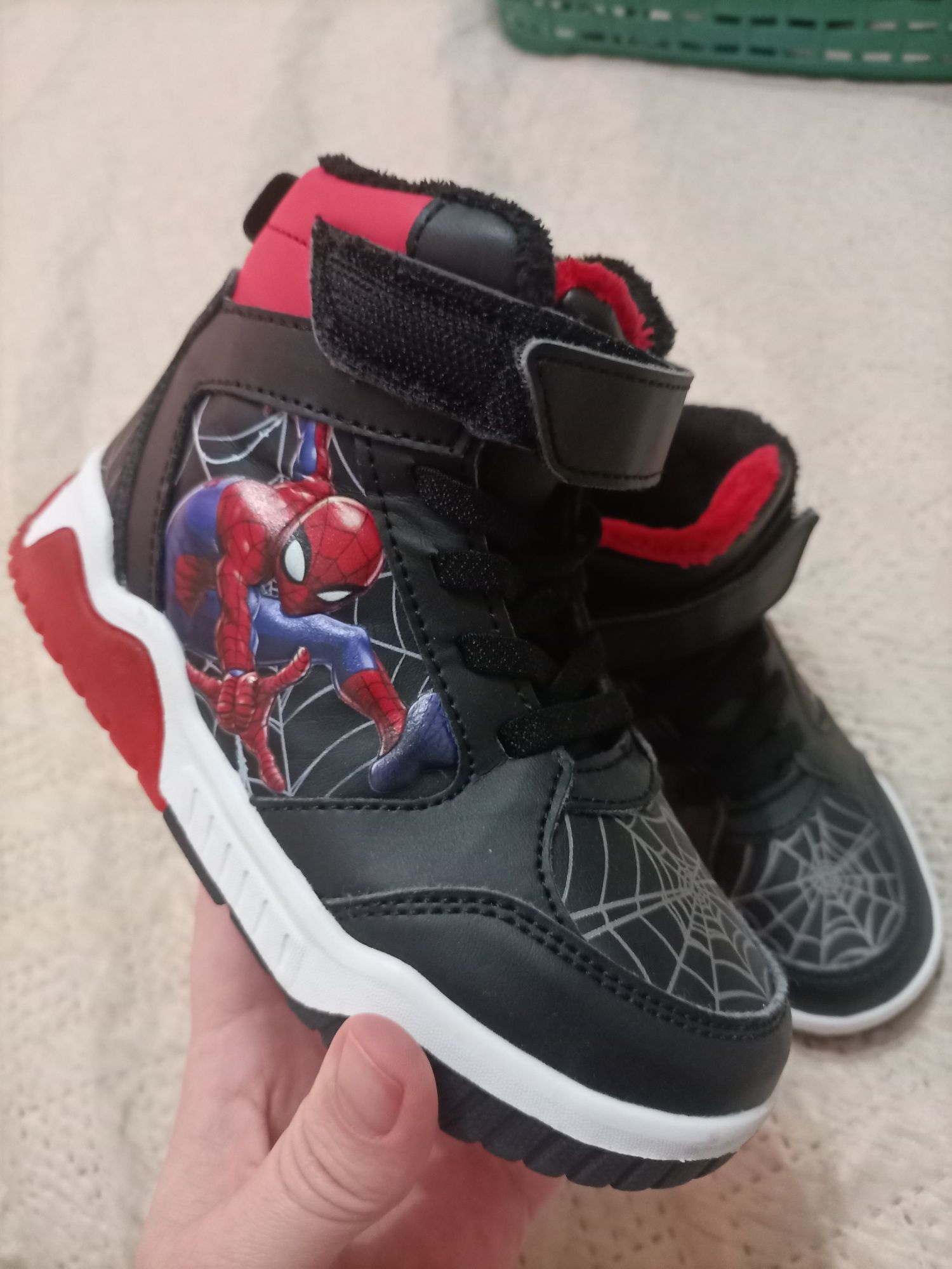 Детски кецове.Светещи.Spider-man.