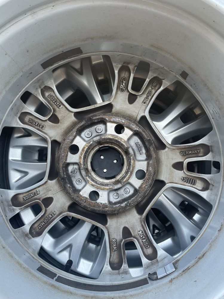 Jante aliaj Ford Fiesta 2013 pe 15