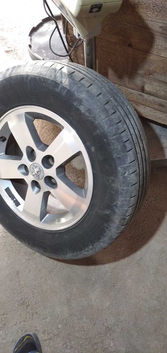 Vând Peugeot 4007 disel2.2 195000 km