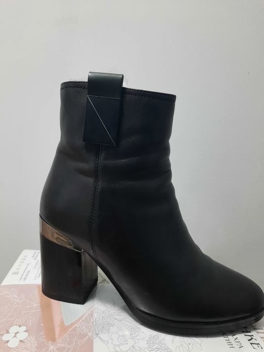 Продам зимние полусапожки