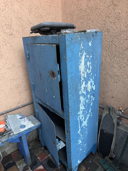 Продам сейф железный, советский