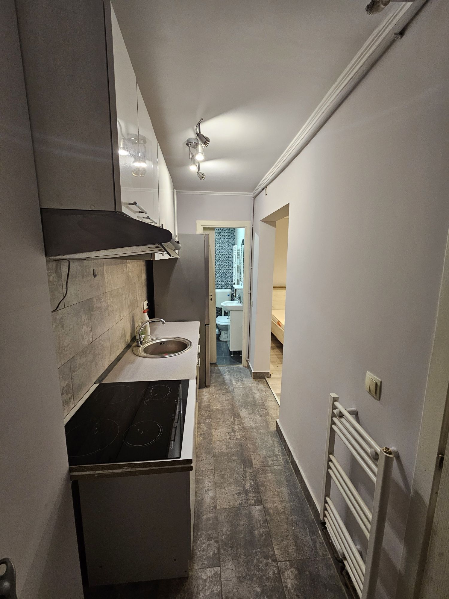 Inchiriez apartament cu o camera zona Marasti