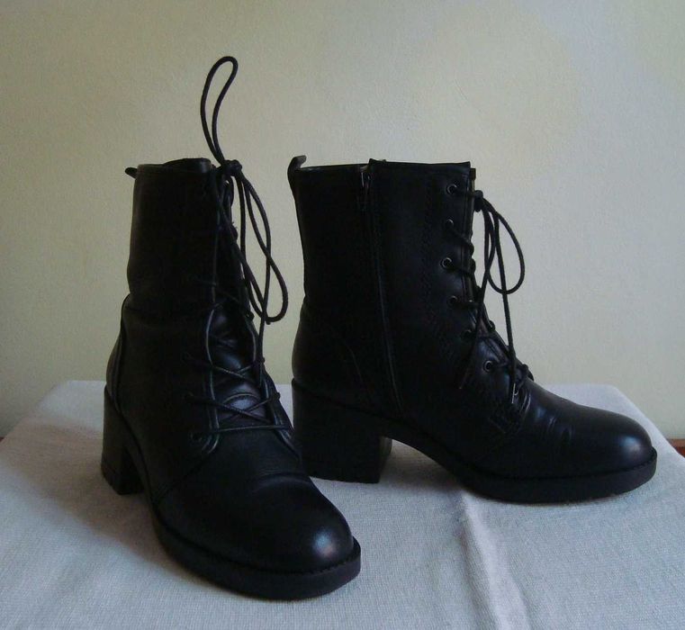 Botine Bull Boxer cu fermoar, piele naturala, marimea 41.