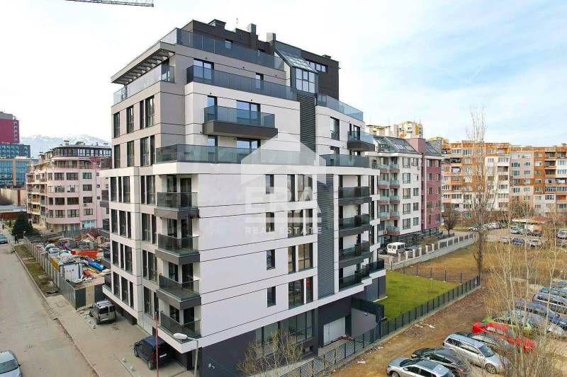 Продава се Двустаен апартамент в София, Полигона - 79 кв.м за 2346 €/кв.м - Снимка #9