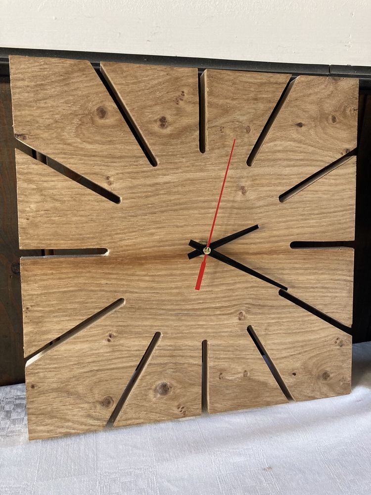 Дървен часовник