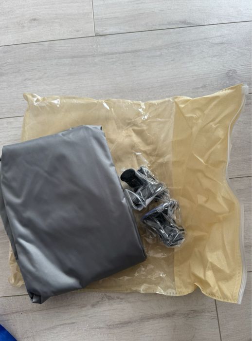 Umbrar solar de pus pe masina