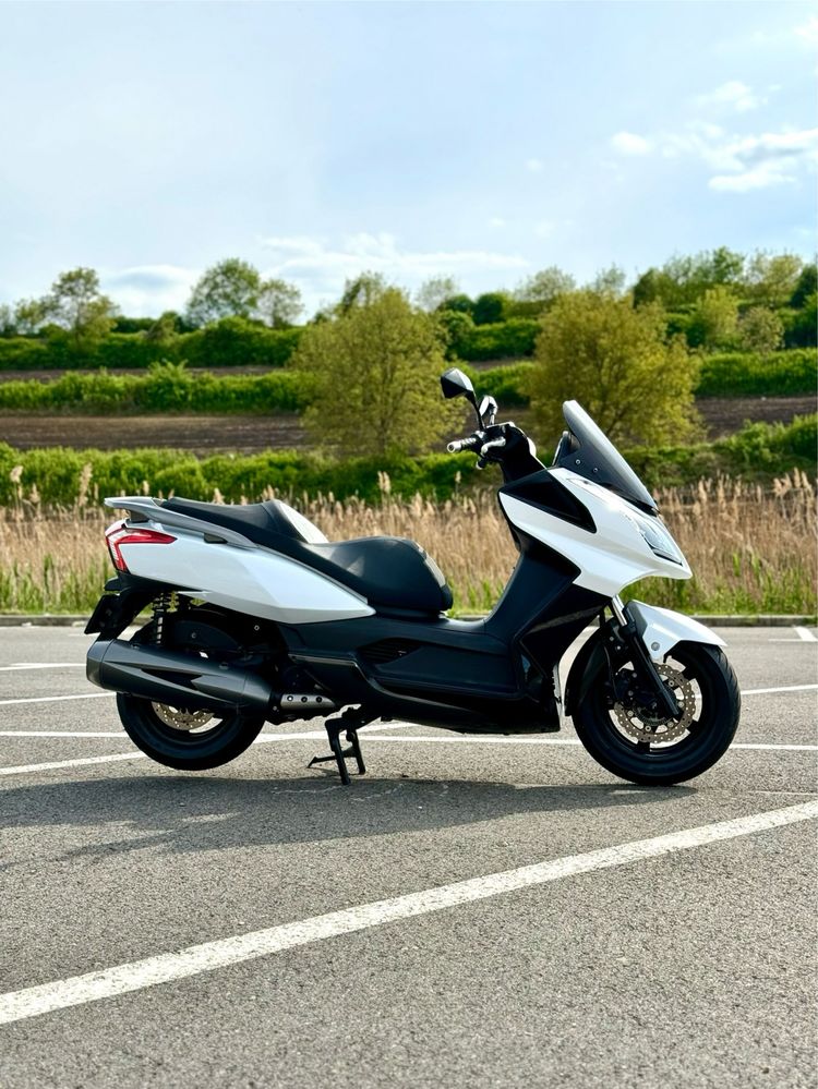 Kymco Downtown 300i