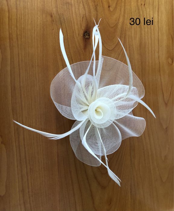 Voaleta crem/mov/corai